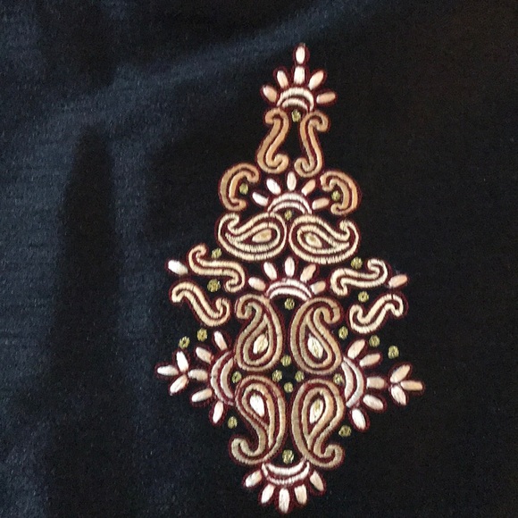 🧡 Embroidered Tunic 🧡 - Picture 9 of 12